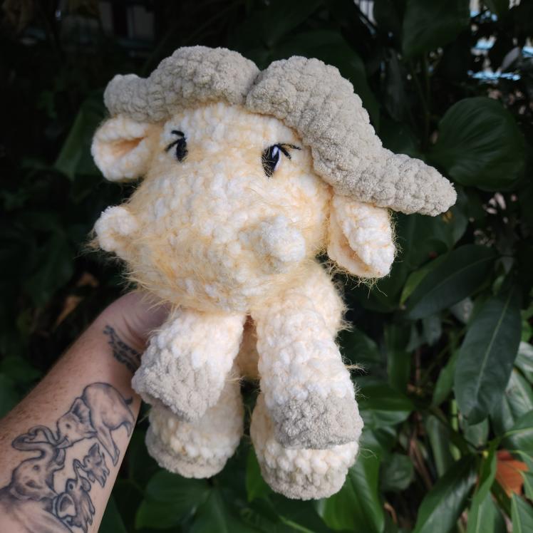 Bomi the Buffalo (PDF) Crochet Pattern - Easy Amigurumi Buffalo Tutorial for All Levels
